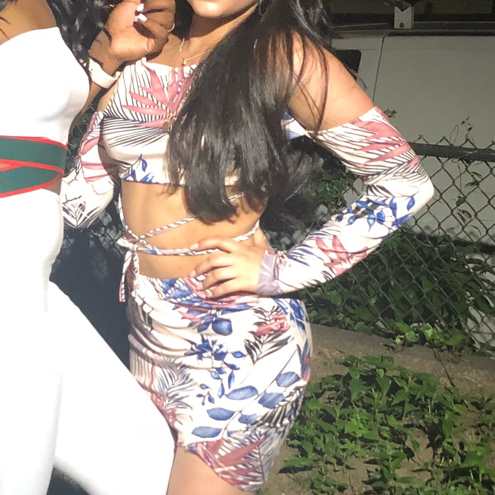 -Floral crop top and skirt set